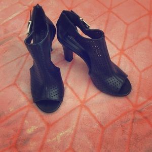 Cute opened toed heels